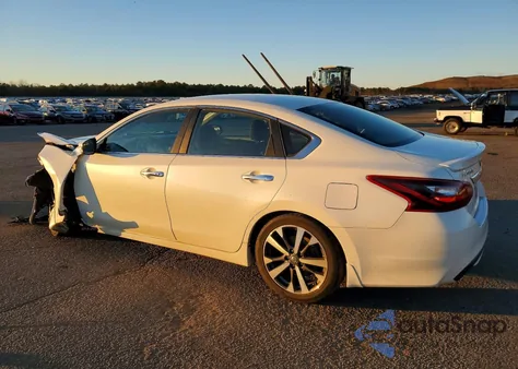 2017 Nissan Altima 2.5 из США, поврежденный, VIN 1N4AL3AP7HC259822